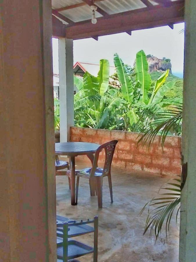 Rithu Homestay Σιγκιρίγια Εξωτερικό φωτογραφία